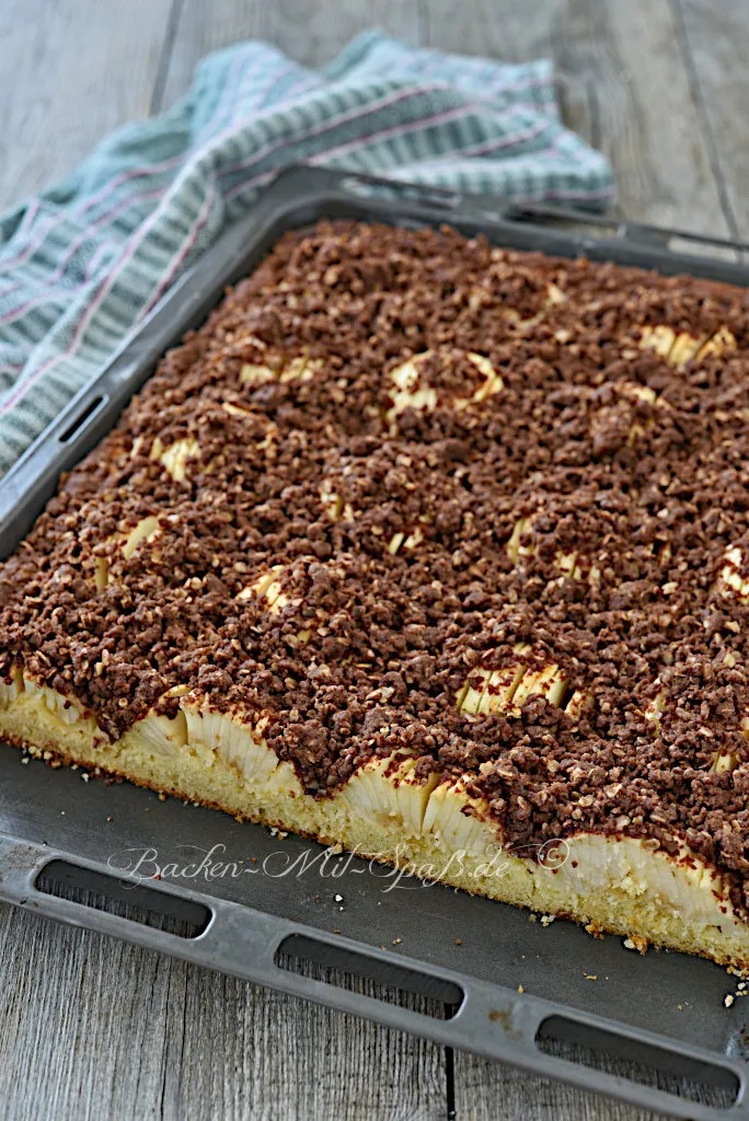 Apfel-Marzipan-Kuchen Apfel-Marzipan-Kuchen