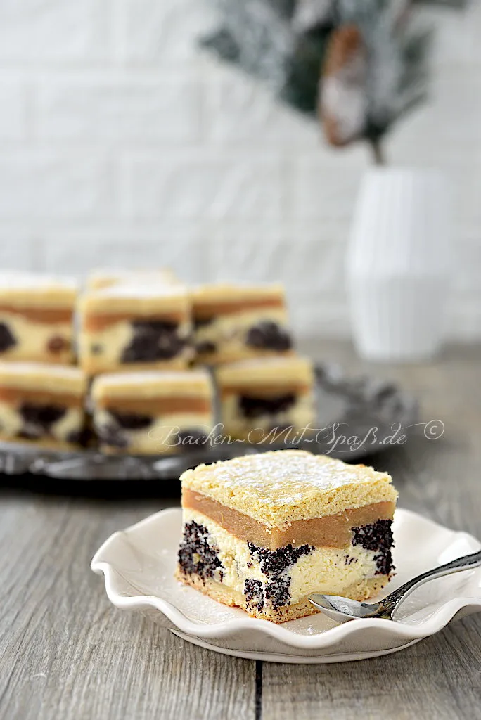 Apfel-Mohn-Käsekuchen mit Mürbeteig