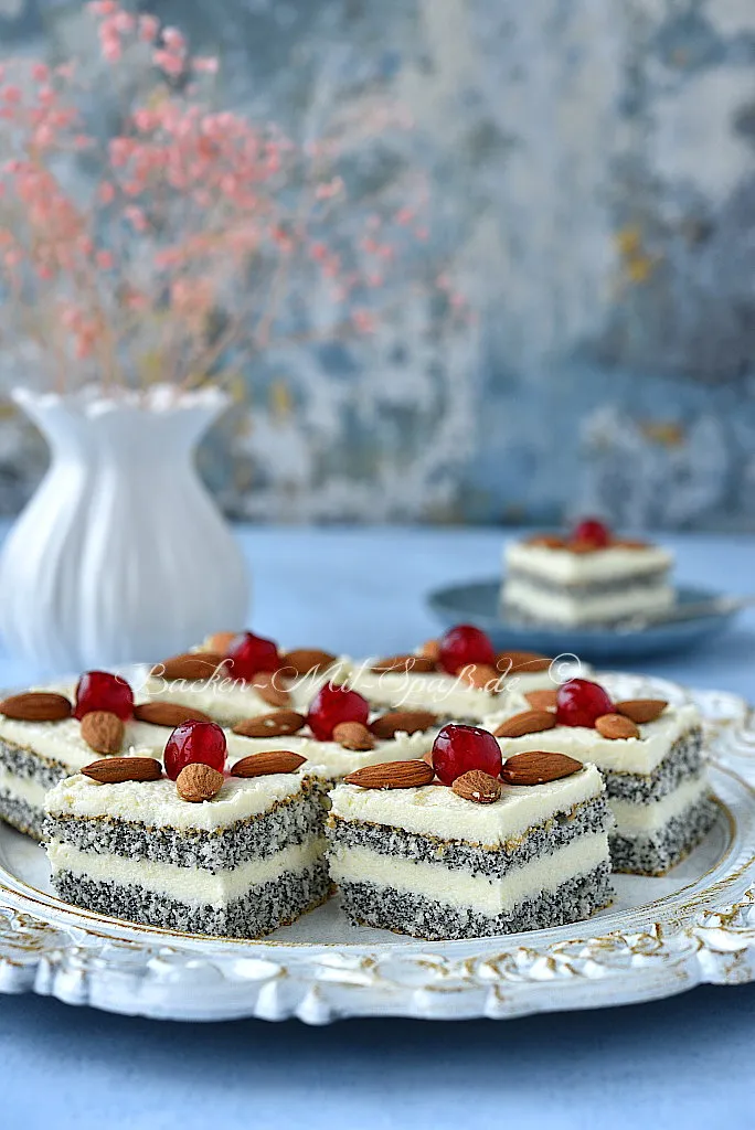 Mohn-Kokos-Kuchen mit Kokoscreme