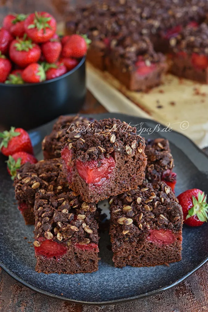 Erdbeer- Kakaokuchen mit Streusel