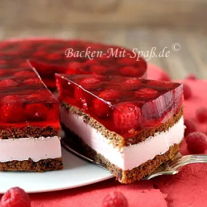 Nuss- Schokokuchen mit Himbeeren