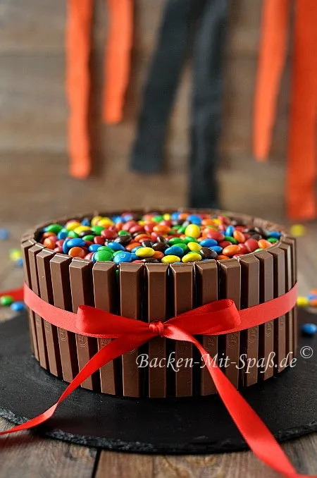 Kitkat M&M's Torte