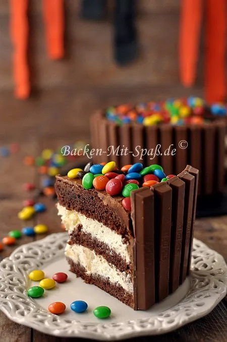 Kitkat M&M's Torte