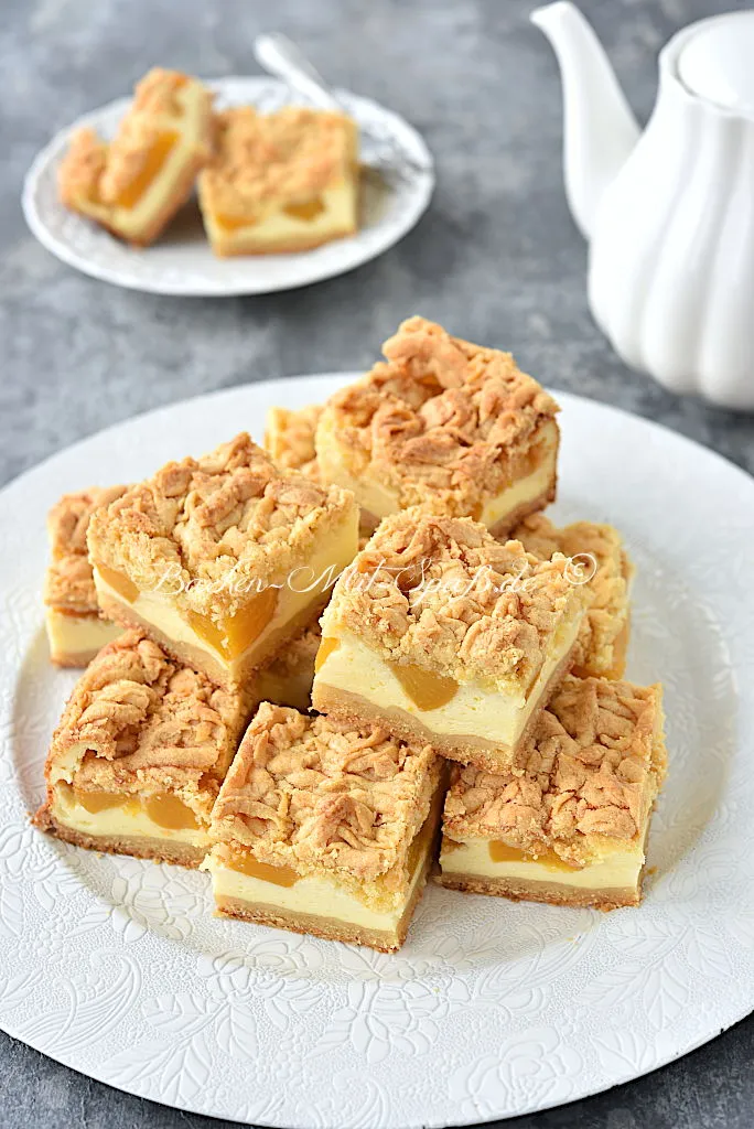 Joghurt- Käsekuchen mit Früchten