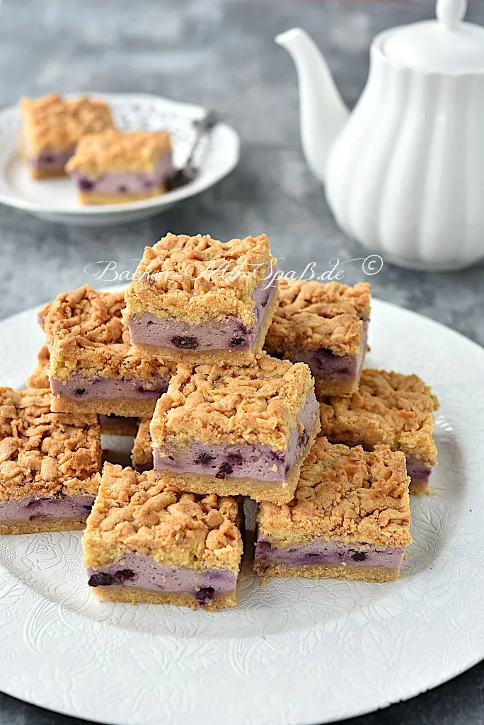 Joghurt- Käsekuchen mit Früchten