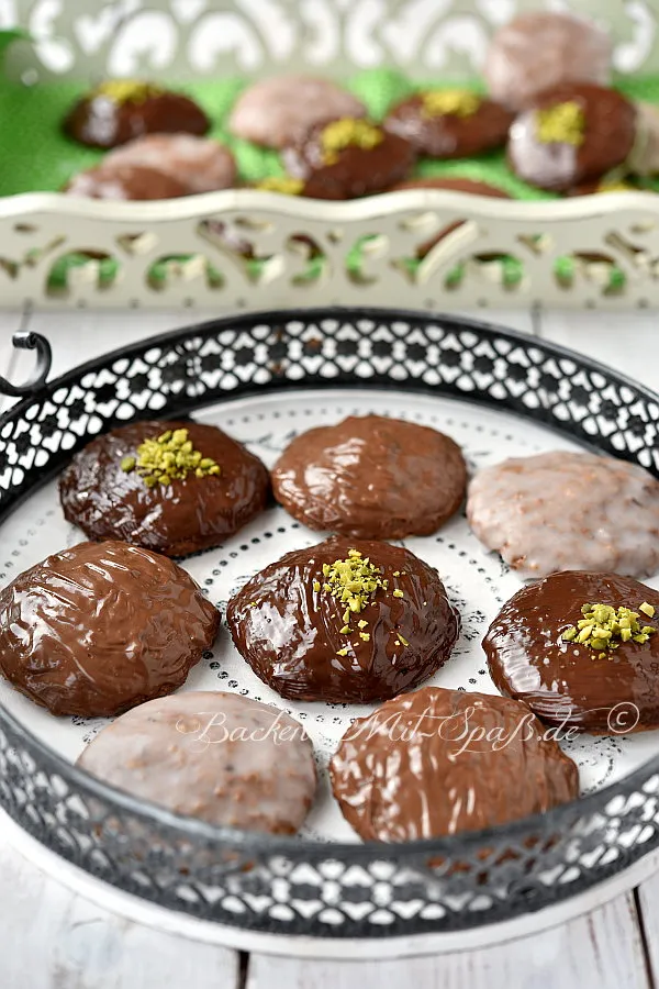 Oblaten-Lebkuchen mit Mehl