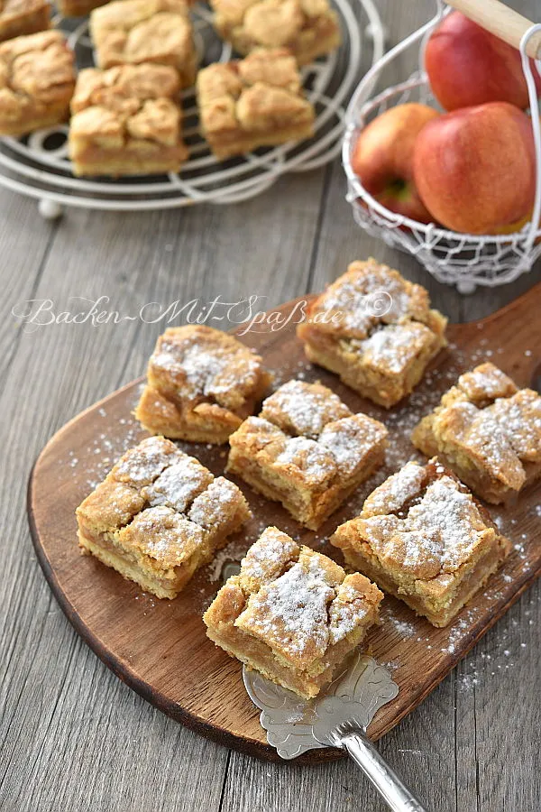 Gedeckter Apfelkuchen