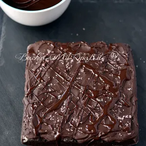 Fudge- Brownies mit Salzflocken