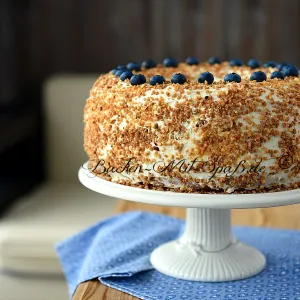 Frankfurter Kranz mit Heidelbeeren und Mascarponecreme