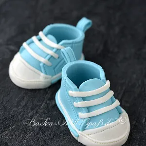 Babyschuhe aus Fondant