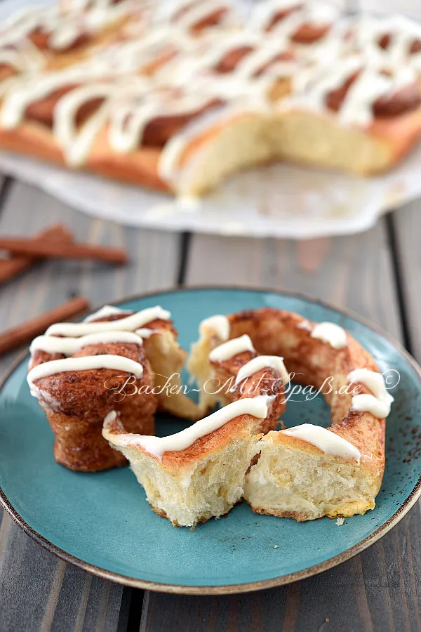 Cinnamon Rolls (Zimtschnecken)