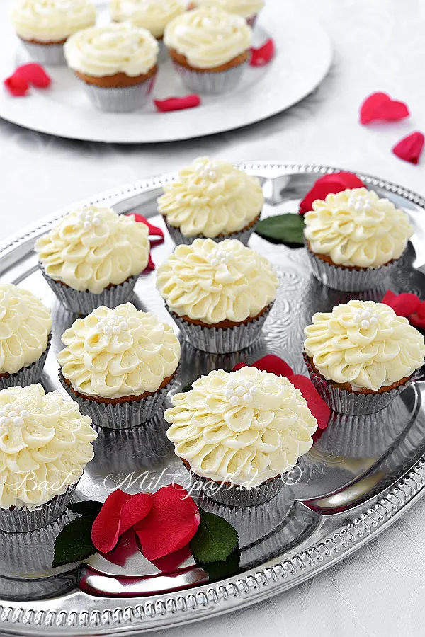 Cupcakes zur Erstkommunion mit Swiss Meringue Buttercreme