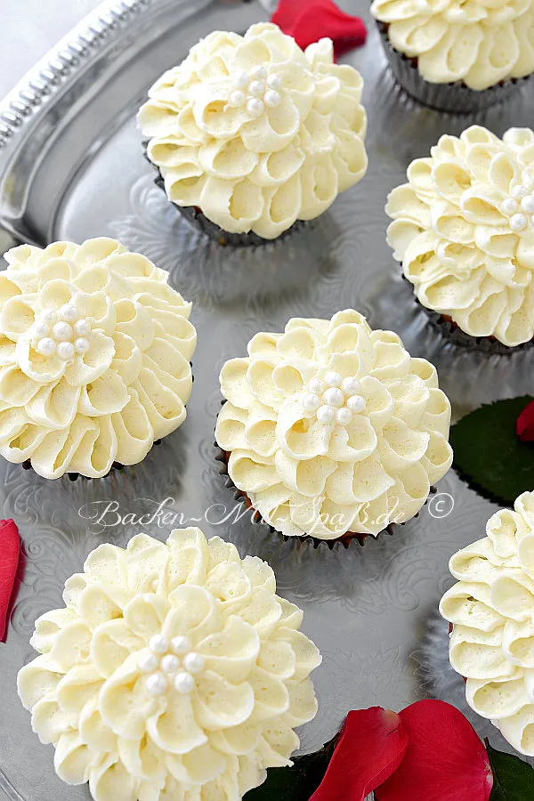 Cupcakes zur Erstkommunion mit Swiss Meringue Buttercreme