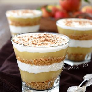 Apfelmus- Joghurt- Dessert